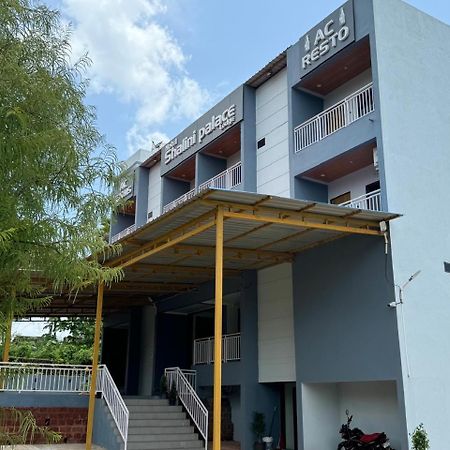 Hotel Shalini Palace Ratnāgiri Kültér fotó
